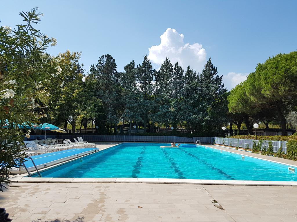 Villaggio Accademia เชเซนาติโก ภายนอก รูปภาพ
